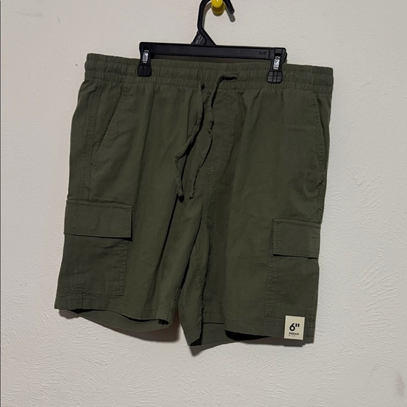 No Boundaries Men's Green Cargo Shorts - Picture 1 of 1